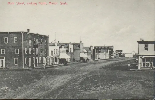 Main Street, looking north
